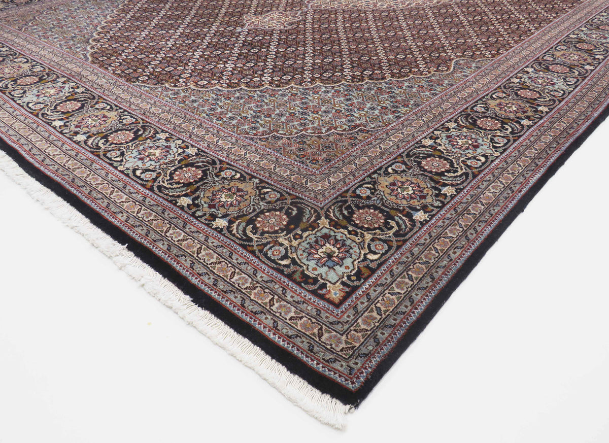 Täbriz Mahi 307 x 203 cm