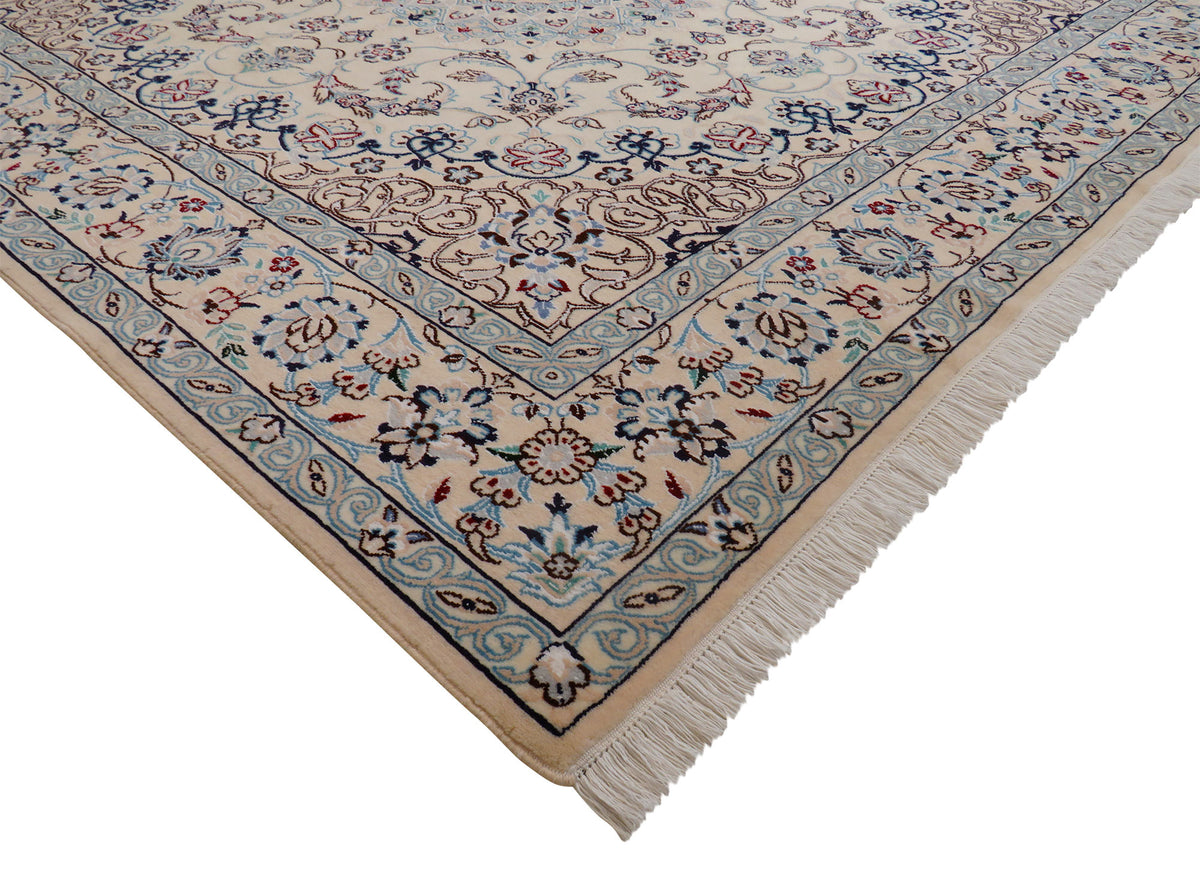 Nain 200 x 194 cm